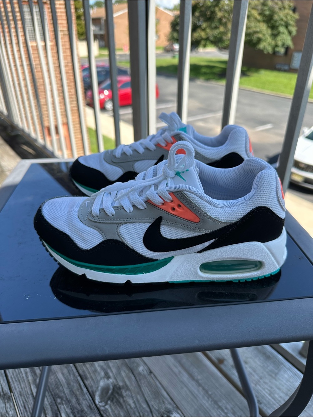 Nike Air Max Correlate, Women’s White Black Teal Coral  Sneakers. Size 7.5